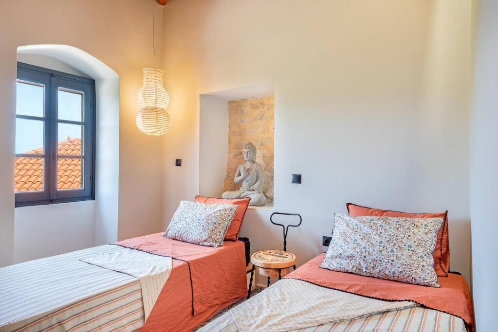 Villa Aiolia Kondoyenadha Bagian luar foto