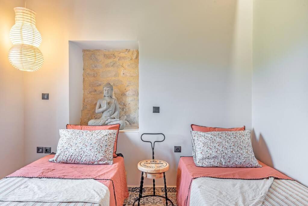 Villa Aiolia Kondoyenadha Bagian luar foto
