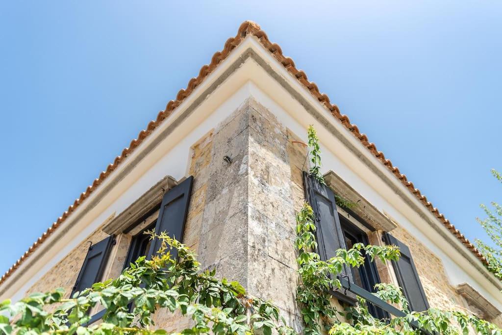 Villa Aiolia Kondoyenadha Bagian luar foto