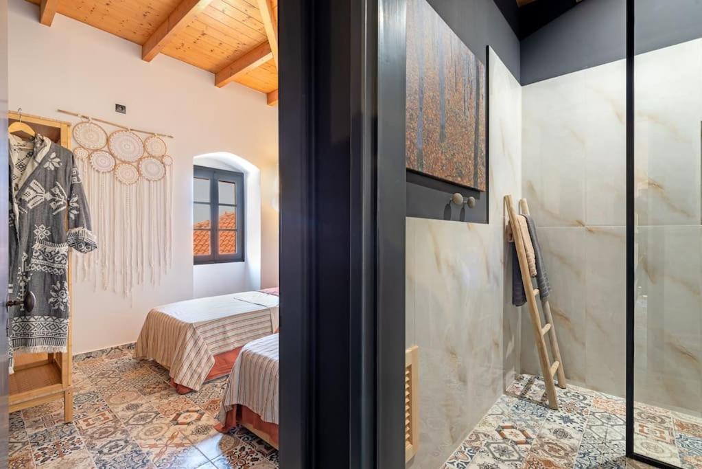 Villa Aiolia Kondoyenadha Bagian luar foto